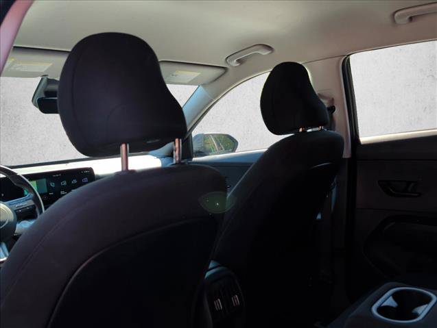 Used 2025 Hyundai Kona SEL FWD image 18
