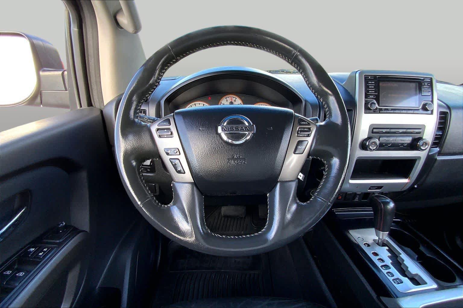 Used 2015 Nissan Titan PRO-4X AWD/4WD image 6