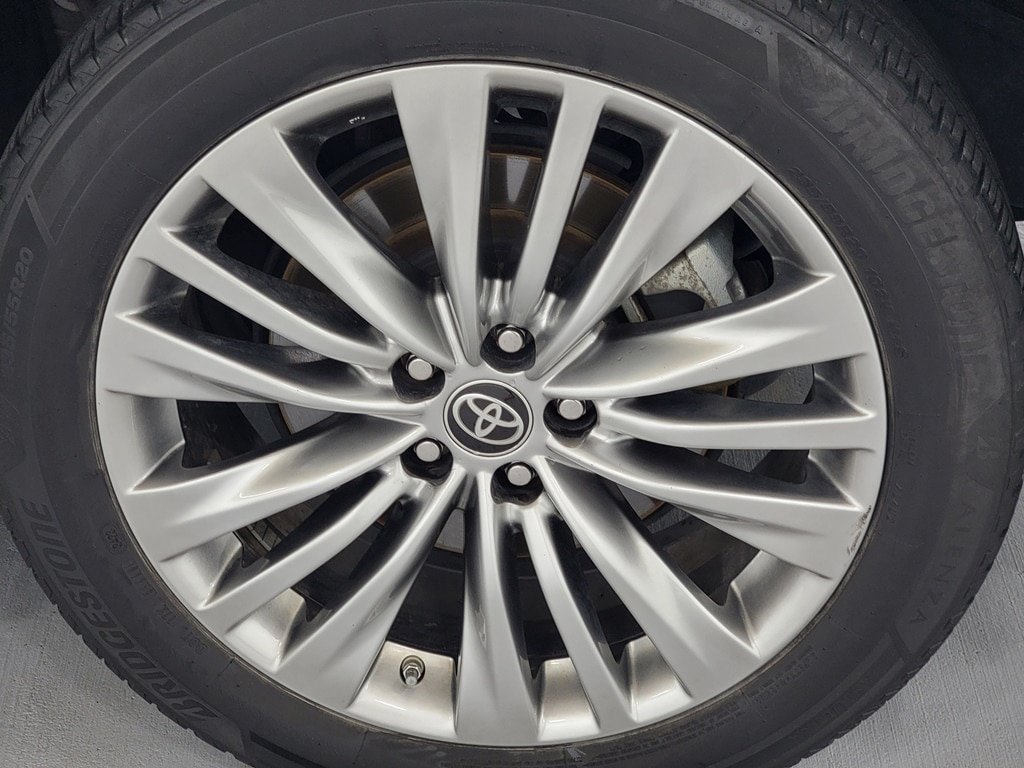 Used 2022 Toyota Highlander Platinum AWD/4WD image 11