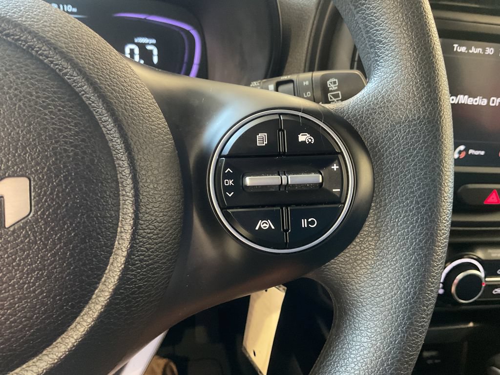 Used 2025 Kia Soul LX FWD image 18