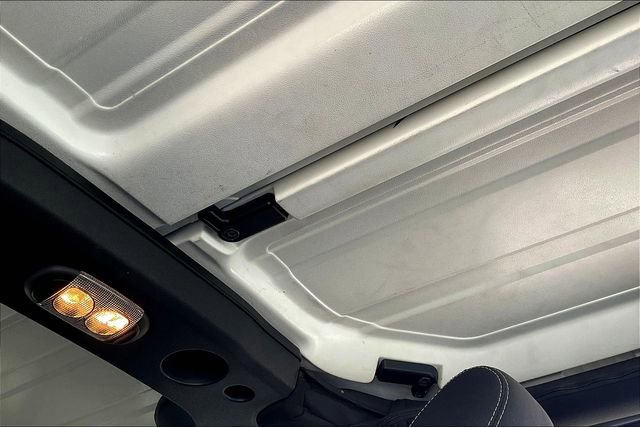 Used 2018 Jeep Wrangler Sahara w/ Connectivity Group image 28