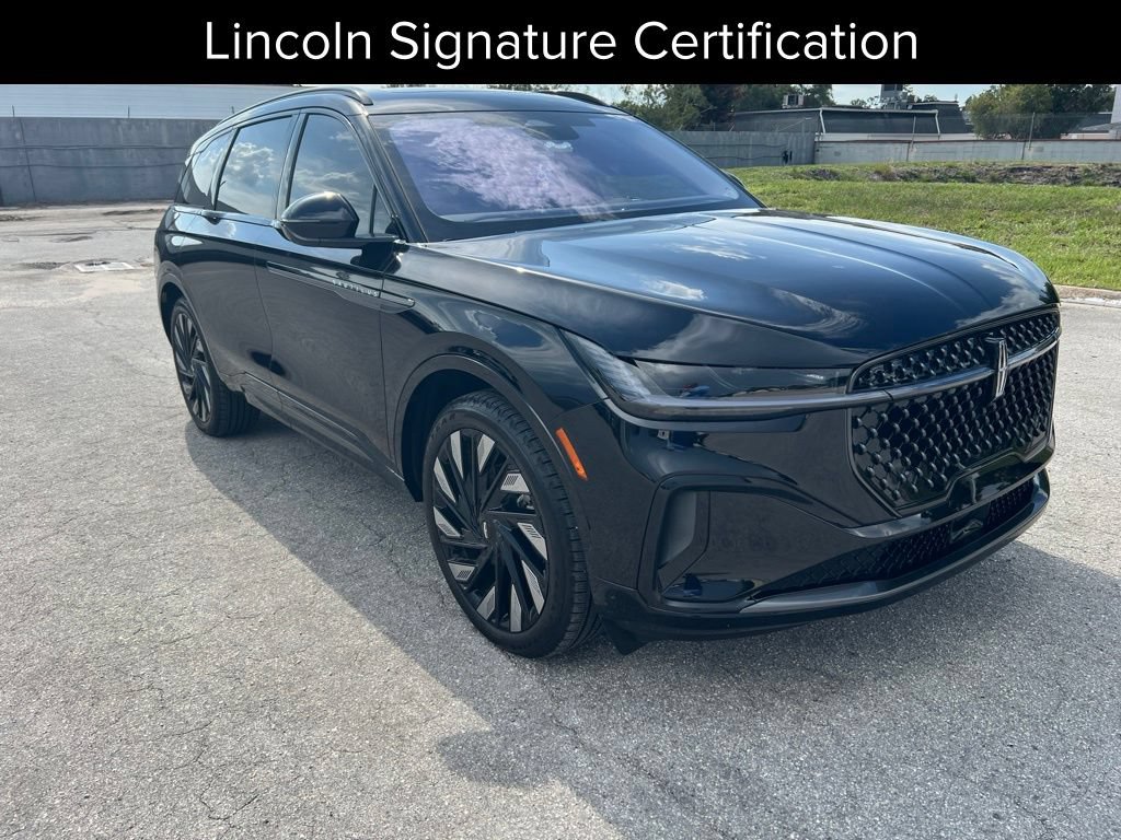Used 2025 Lincoln Nautilus Reserve w/ Jet Appearance Package