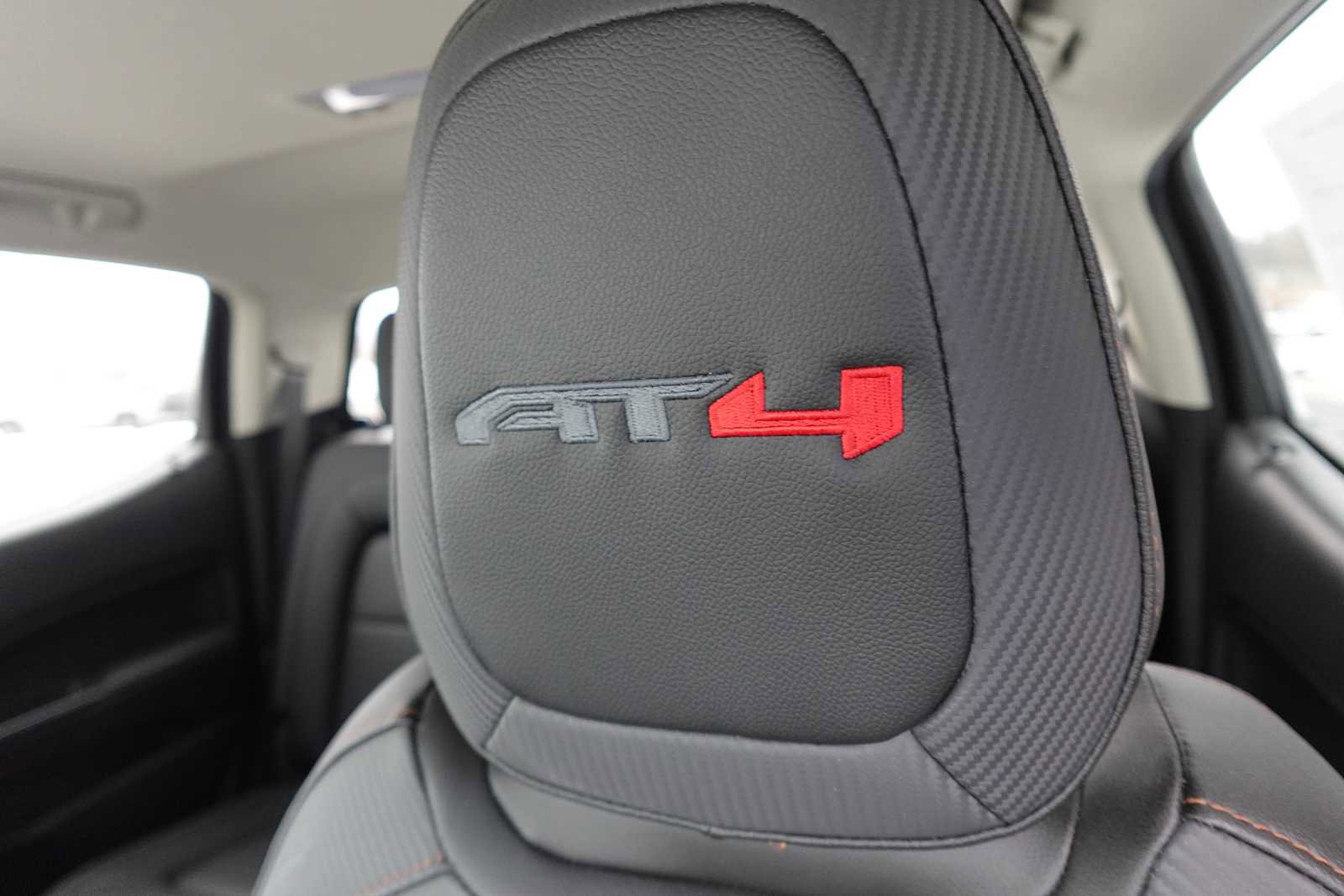 Used 2022 GMC Canyon AT4 w/ Trailering Package image 13