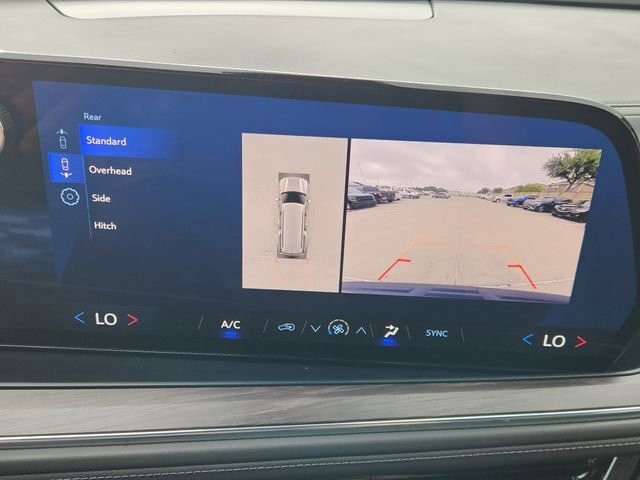 Used 2025 Chevrolet Suburban LS RWD image 6