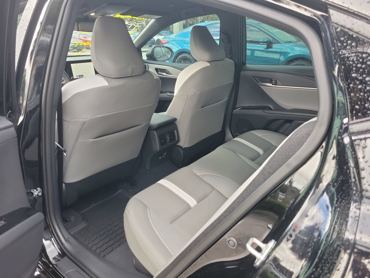 Used 2026 Toyota Camry SE FWD image 10