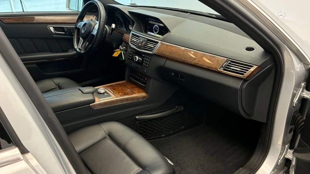 Used 2012 Mercedes-Benz E 350 Sedan image 31