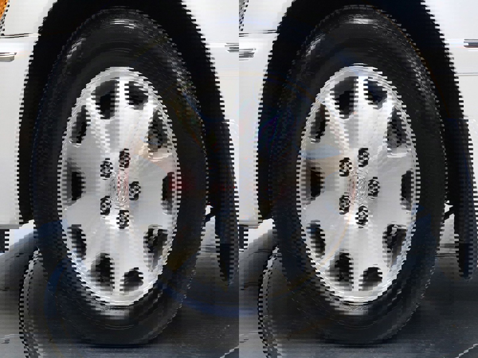 Used 2004 Acura RL w/Navigation System image 31