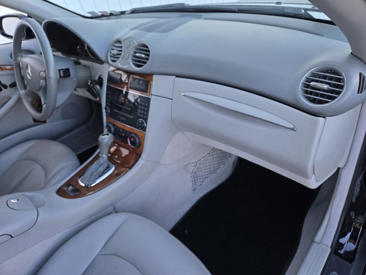 Used 2005 Mercedes-Benz CLK 500 Cabriolet image 43