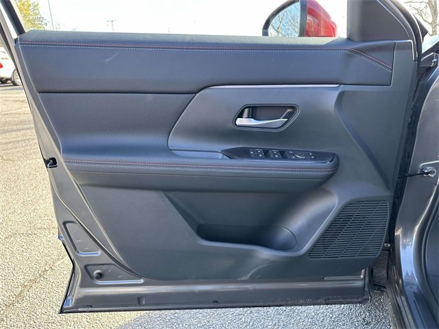 New 2026 Nissan Kicks SR image 14