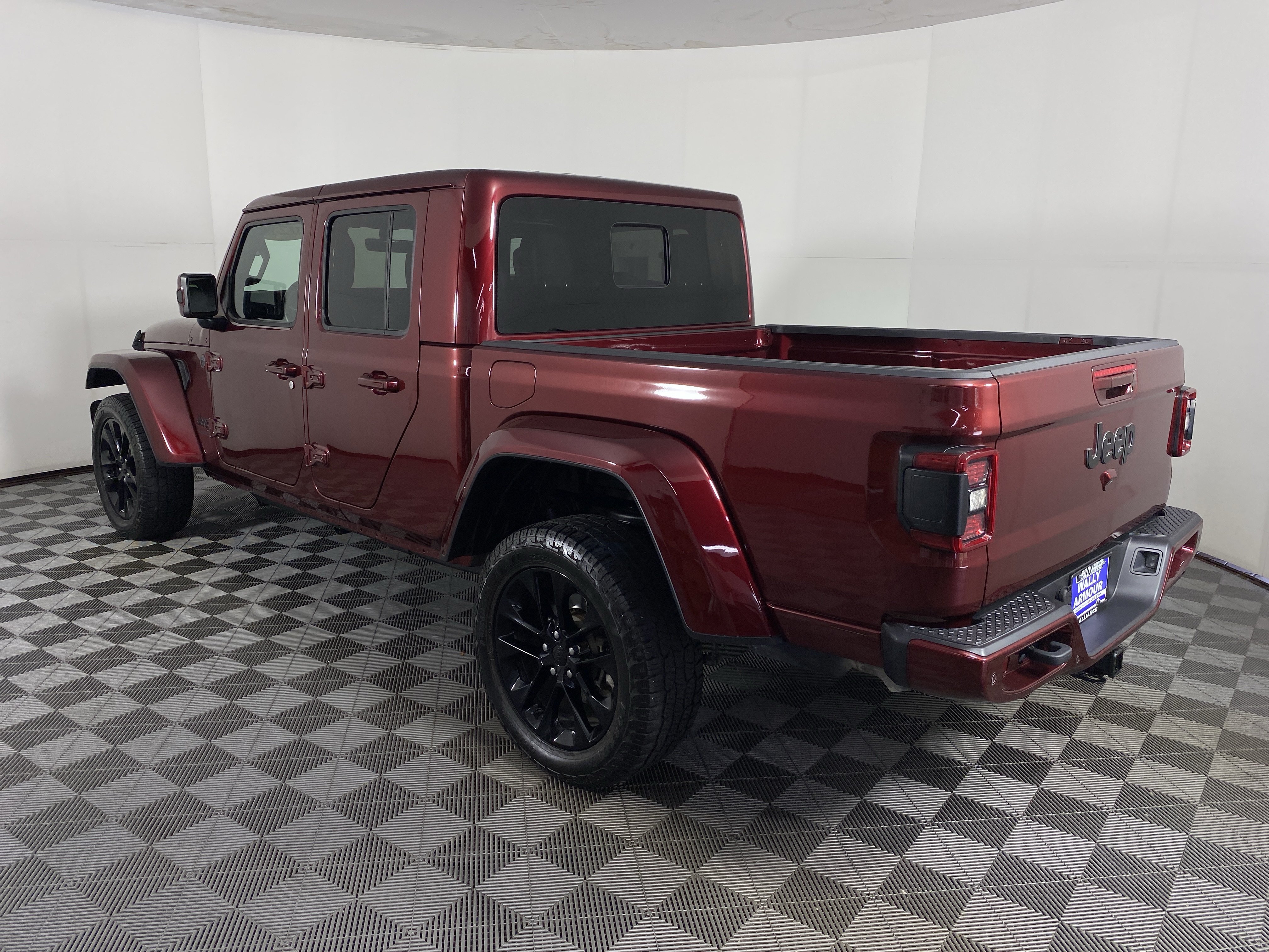 Used 2021 Jeep Gladiator Overland AWD/4WD image 10