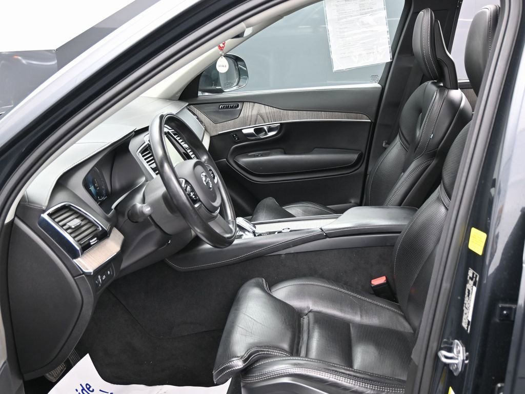 Used 2021 Volvo XC90 T8 Inscription w/ Protection Package Premier image 18