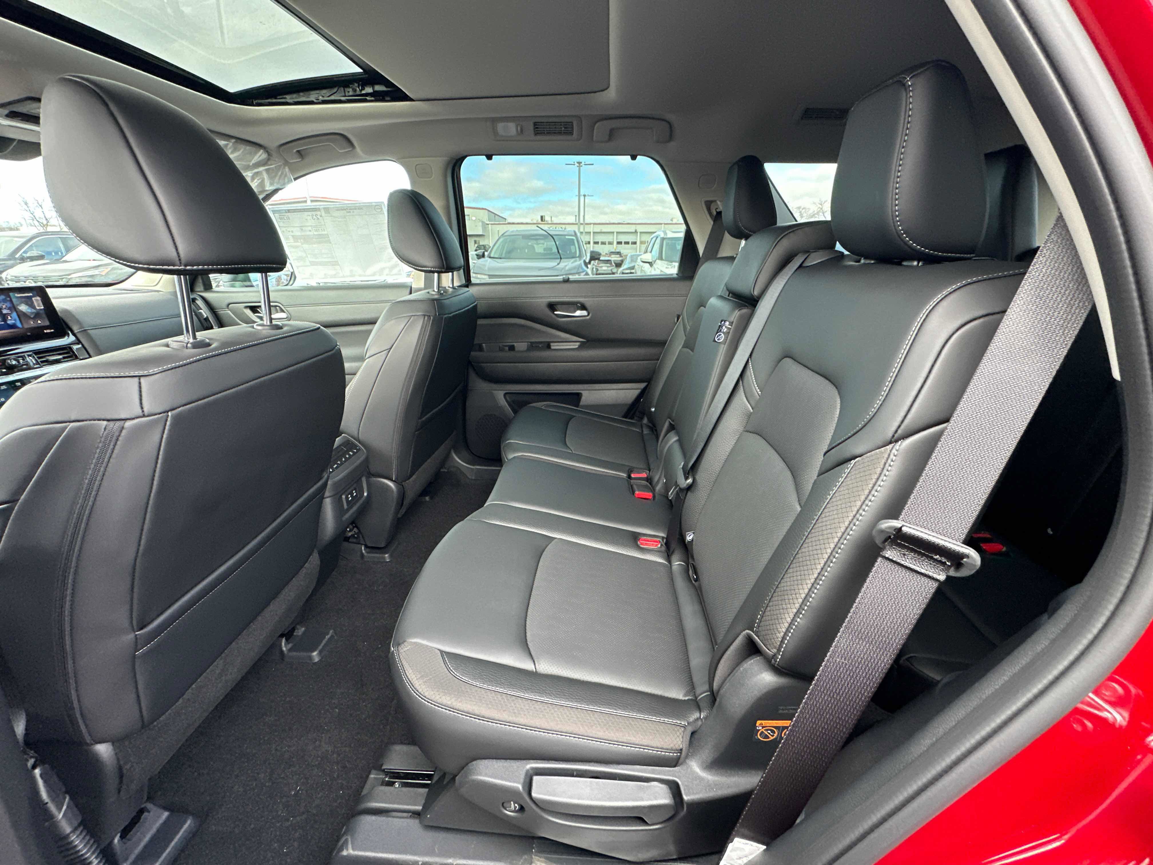New 2026 Nissan Pathfinder SL AWD/4WD image 28