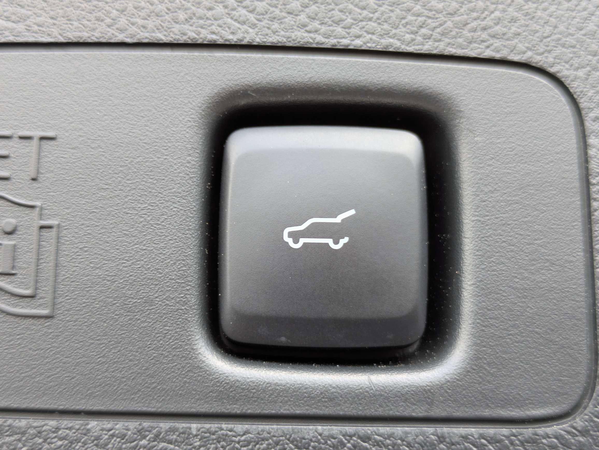 Used 2022 Lincoln Corsair FWD w/ Equipment Group 101A image 8