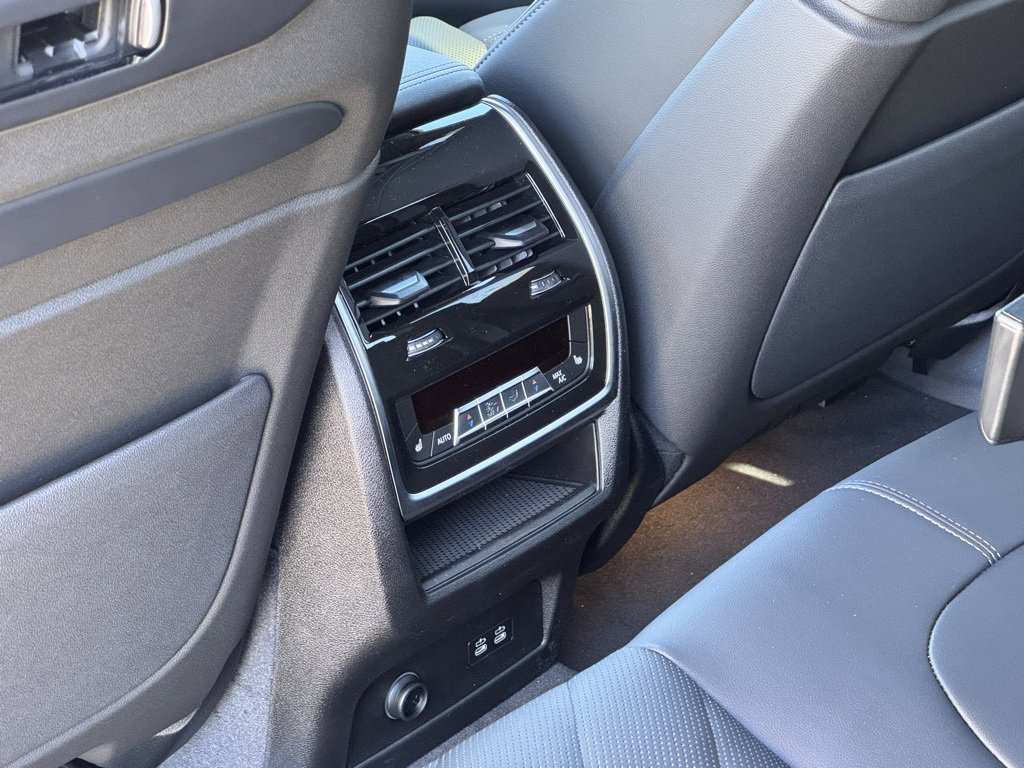 New 2026 BMW X5 M60i image 19