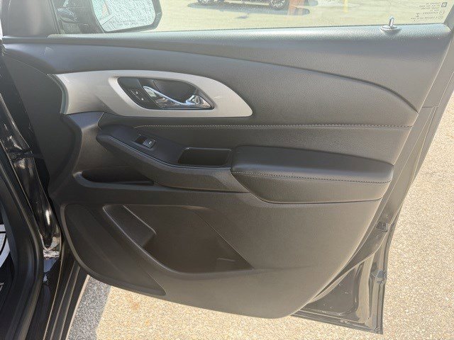 Used 2018 Chevrolet Traverse LT image 20