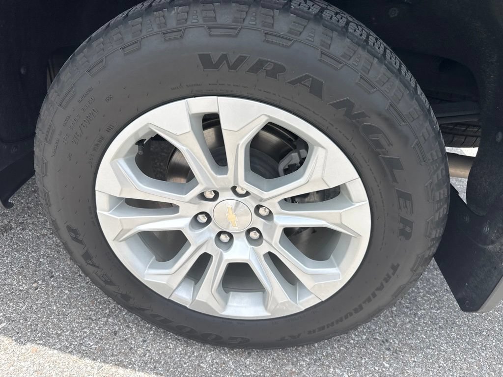 Used 2023 Chevrolet Silverado 1500 LTZ AWD/4WD image 7