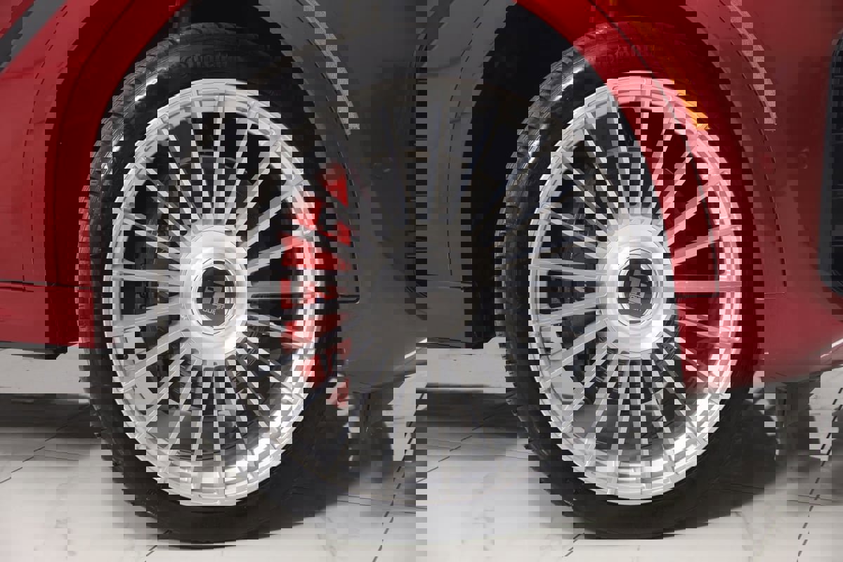 Used 2024 BMW X6 xDrive40i w/ Premium Package image 30