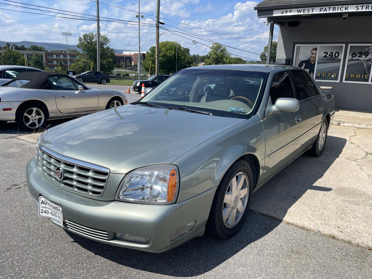 Used 2005 Cadillac De Ville DTS w/ Equipment Group FWD image 6