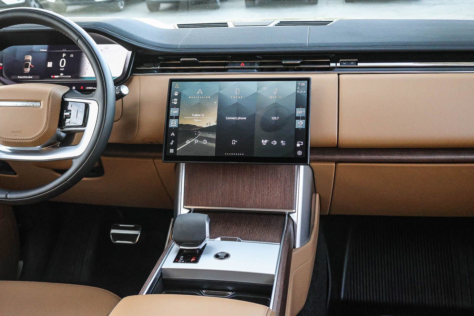 Certified 2024 Land Rover Range Rover SE AWD/4WD image 23