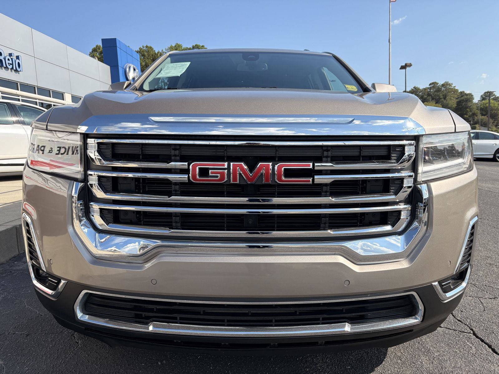 Used 2023 GMC Acadia SLT AWD/4WD image 6