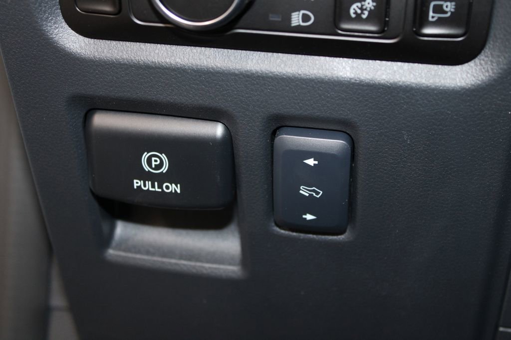 New 2025 Ford F150 Lariat w/ Equipment Group 502A High image 42