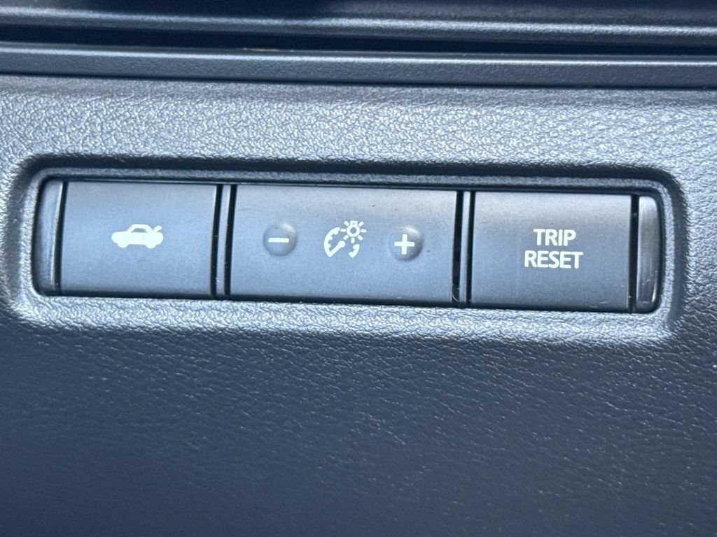 Used 2024 Nissan Altima 2.5 SV FWD image 13