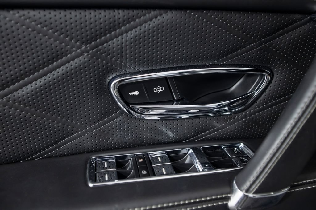 Used 2014 Bentley Flying Spur W12 AWD/4WD image 32