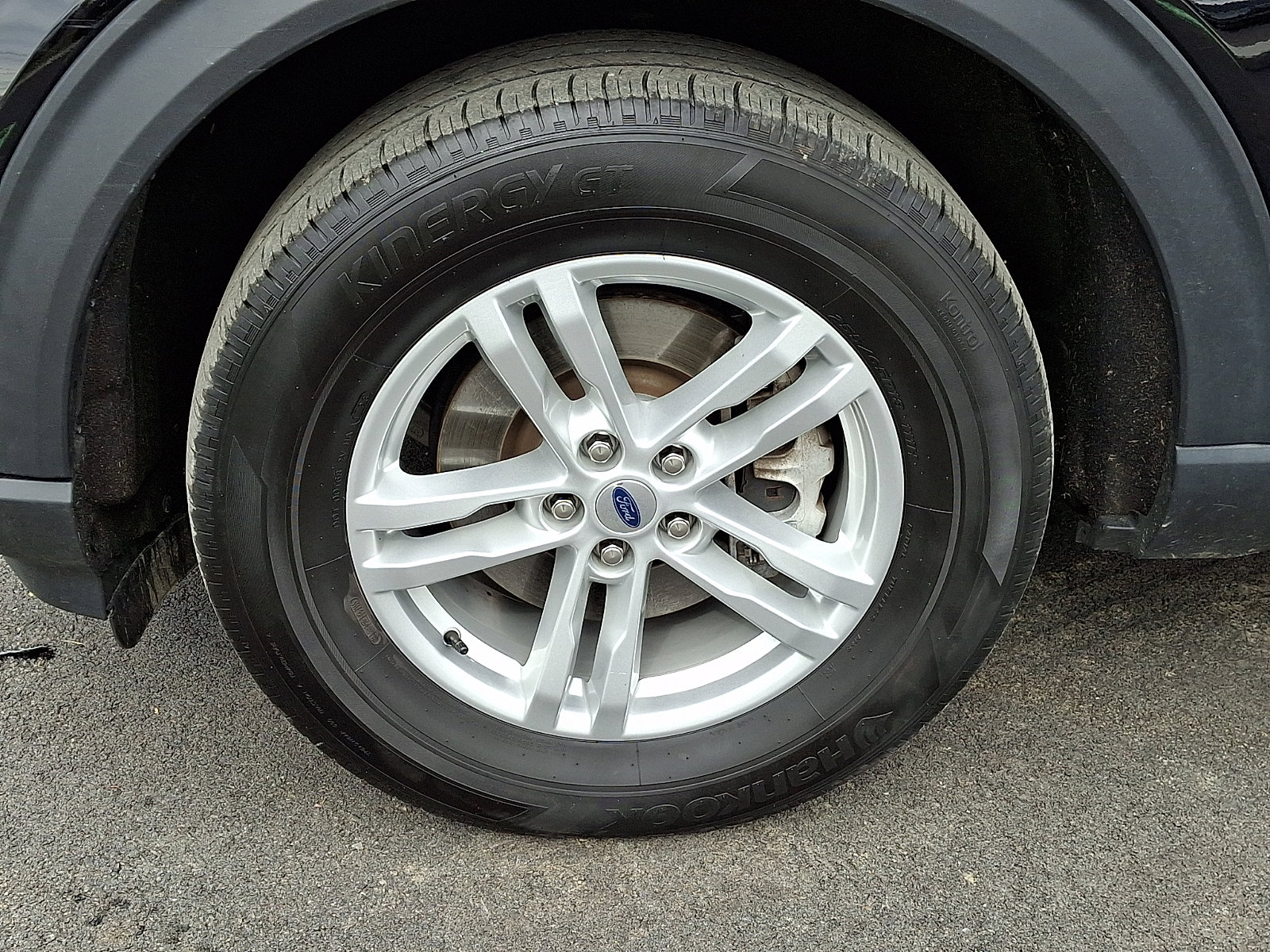 Used 2023 Ford Explorer XLT w/ Class IV Trailer Tow Package image 9