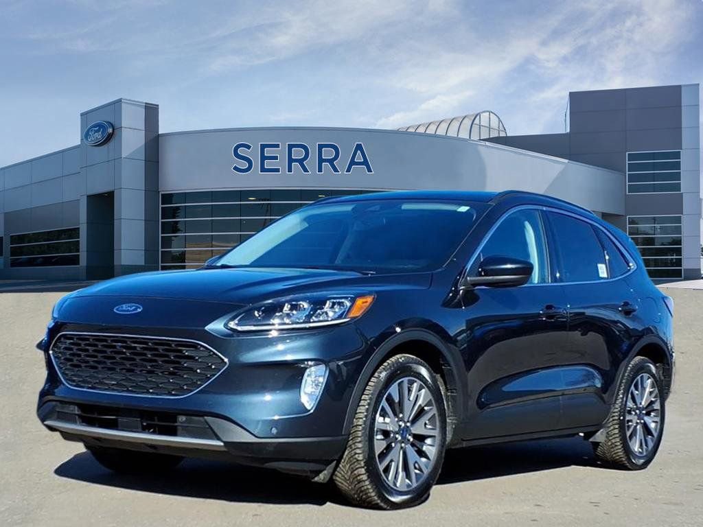 Used 2022 Ford Escape Titanium image 1