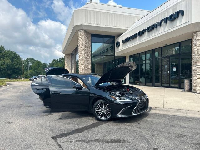 Certified 2023 Lexus ES 250 w/ Premium Package AWD/4WD image 9