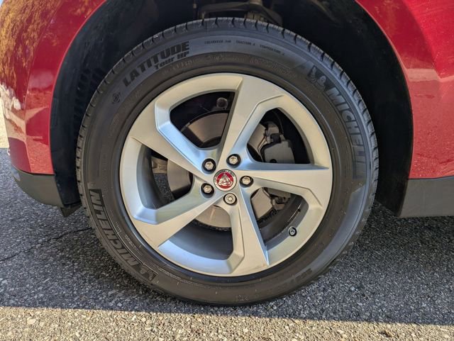 Used 2020 Jaguar F-PACE Premium image 21