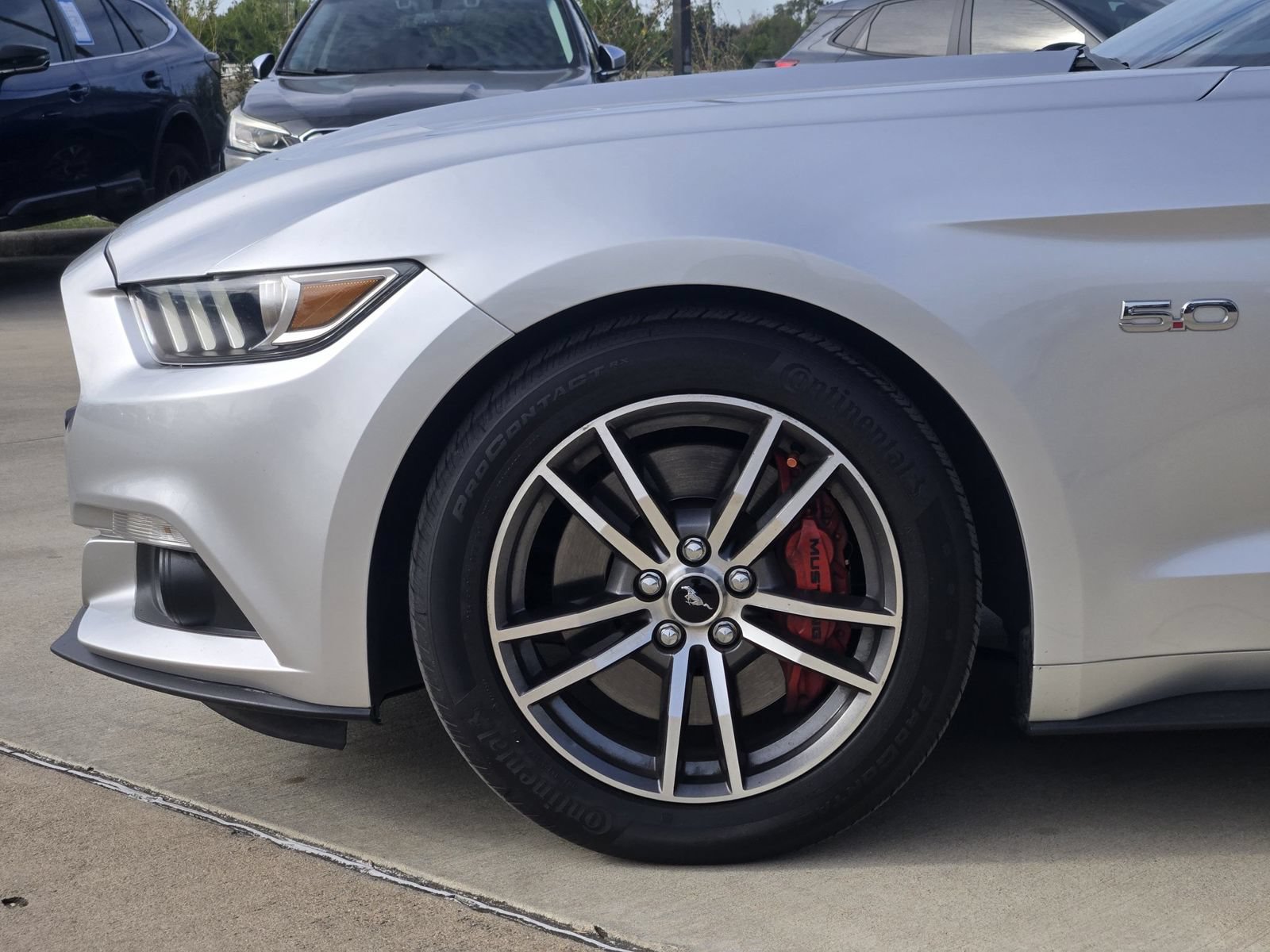 Used 2017 Ford Mustang GT RWD image 9