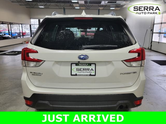 Used 2020 Subaru Forester Premium AWD/4WD image 6