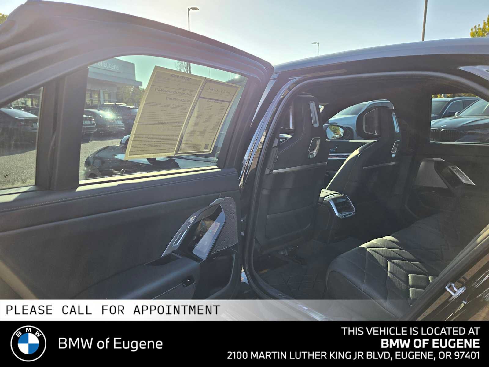 Used 2025 BMW i7 eDrive50 w/ M Sport Package RWD image 19
