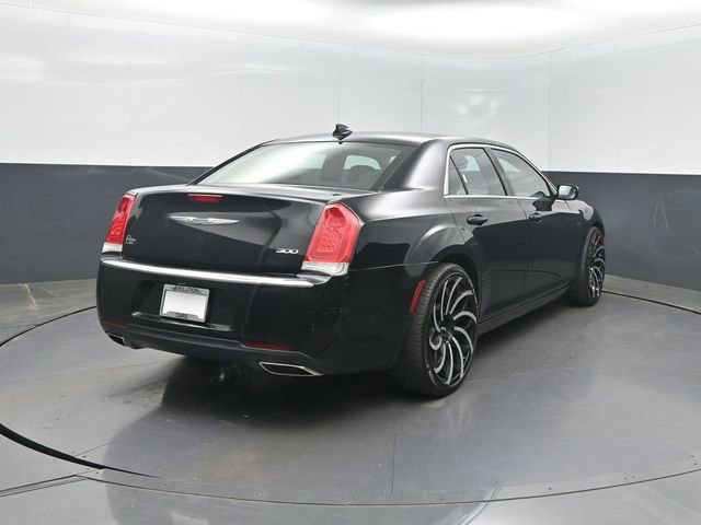 Used 2023 Chrysler 300 Touring image 32