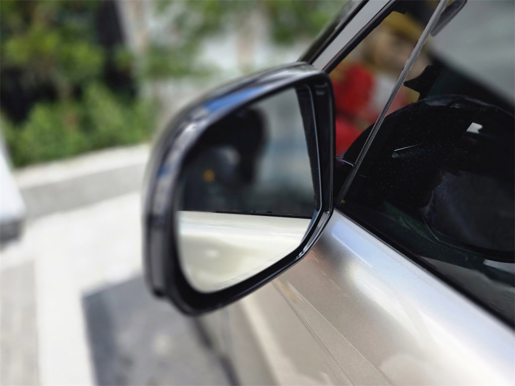 Used 2024 Land Rover Range Rover SE image 16