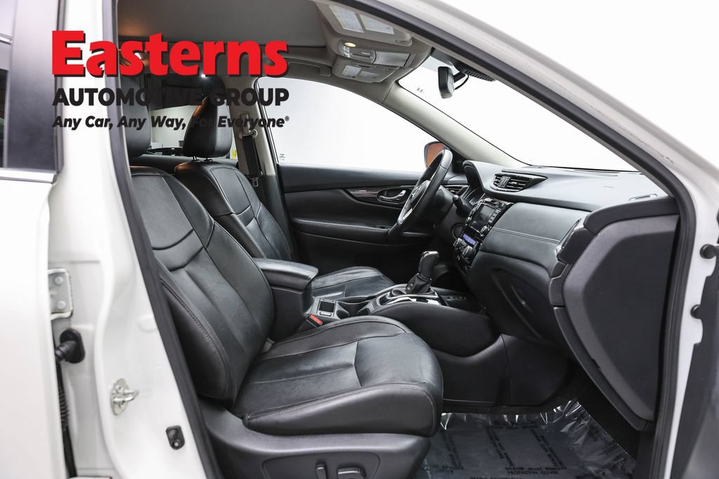 Used 2020 Nissan Rogue SL w/ Premium Package AWD/4WD image 24