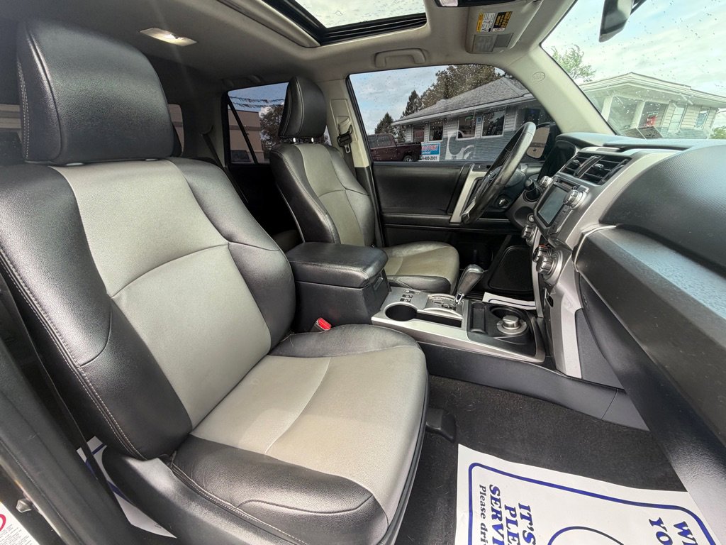 Used 2018 Toyota 4Runner SR5 Premium AWD/4WD image 21