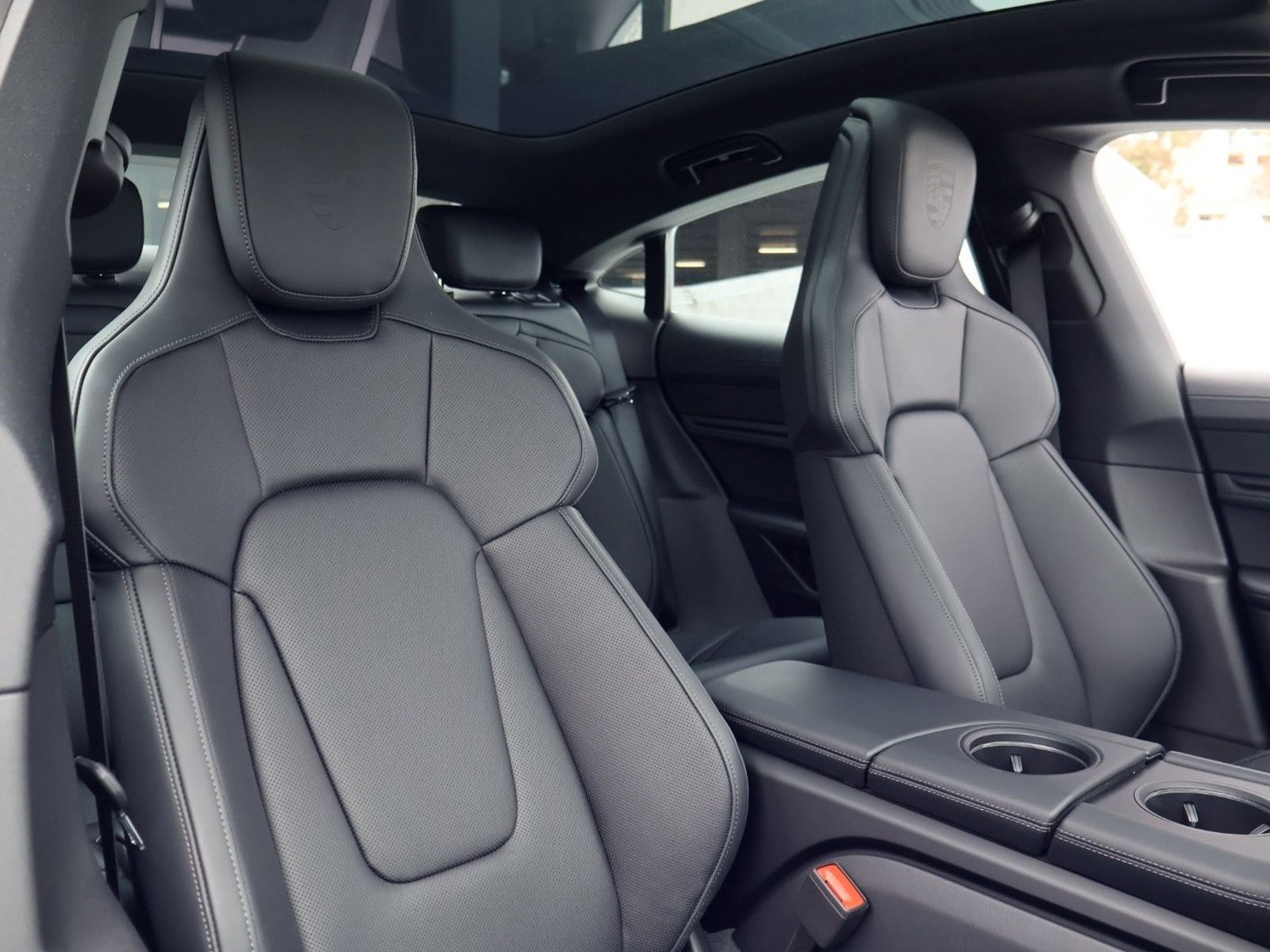 New 2026 Porsche Taycan image 24