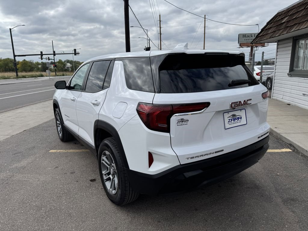Used 2025 GMC Terrain Elevation image 5