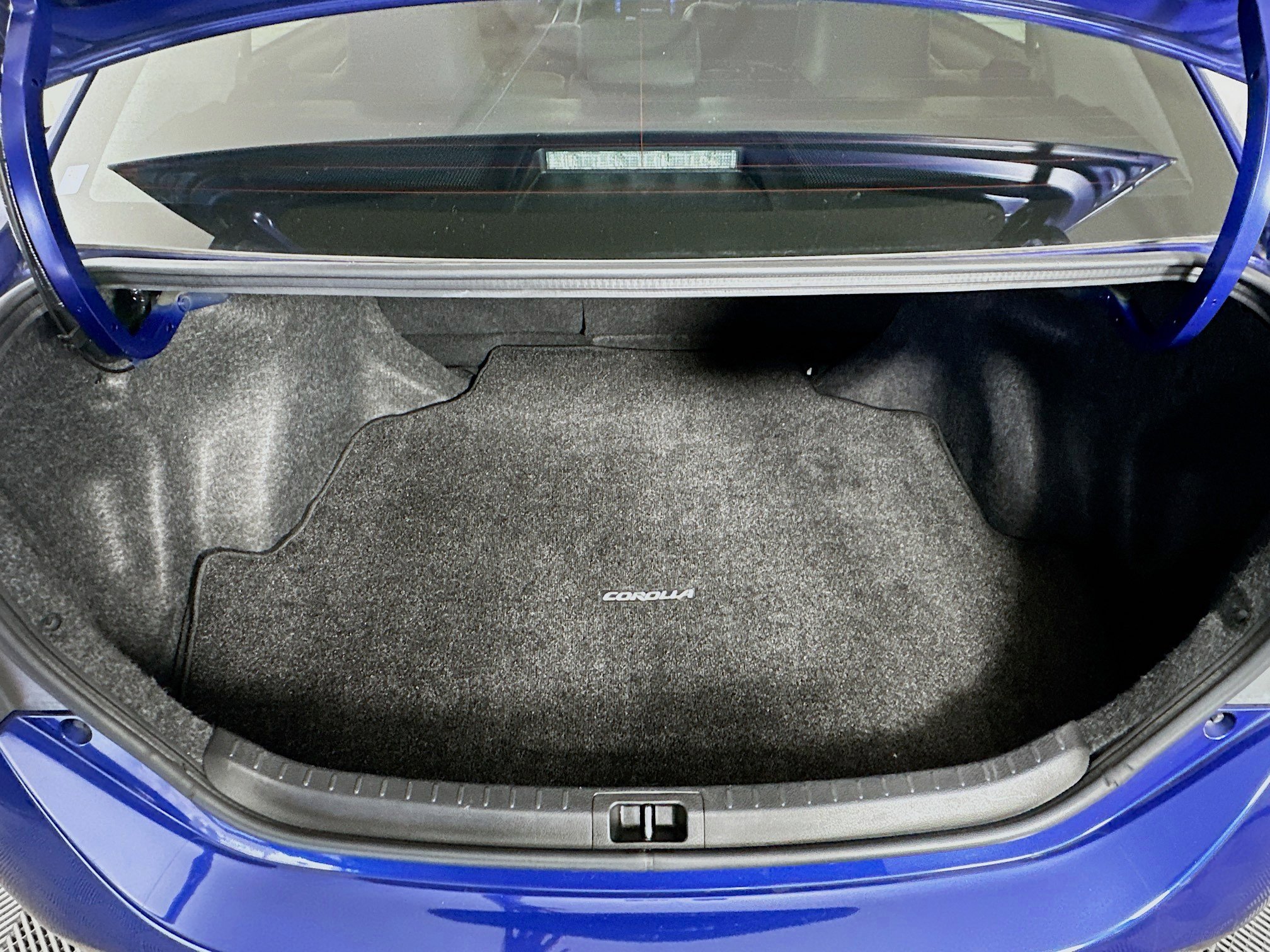 Used 2017 Toyota Corolla SE w/ SE Premium Package image 27