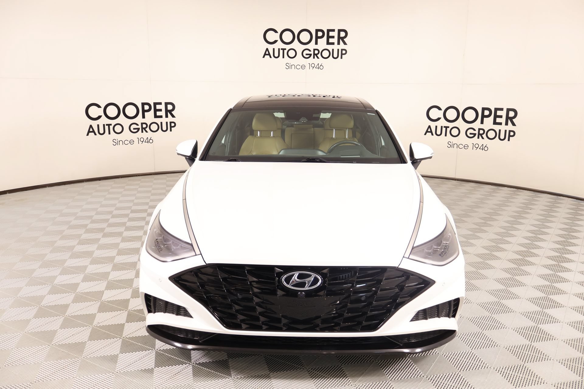 Used 2022 Hyundai Sonata Limited w/ Preferred Accessory Package FWD image 8