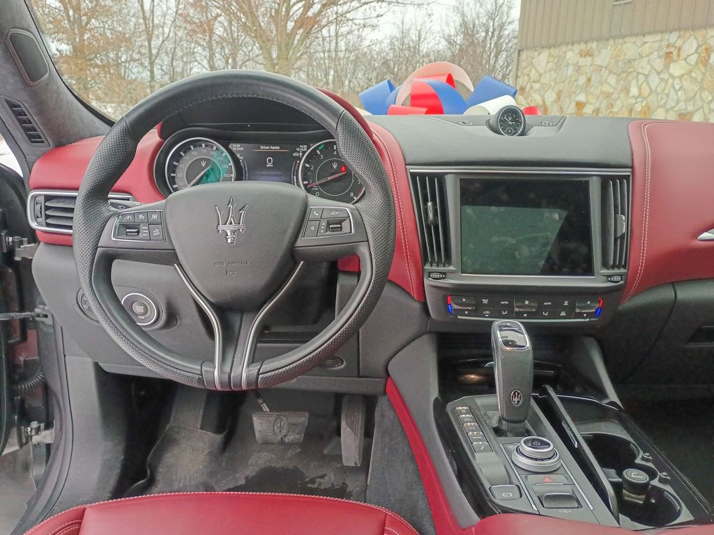 Used 2023 Maserati Levante GT image 13