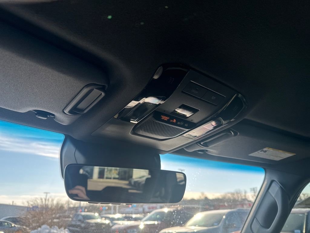 Used 2025 Toyota Land Cruiser image 28