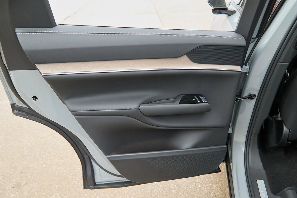 New 2025 Volvo EX90 Ultra image 15