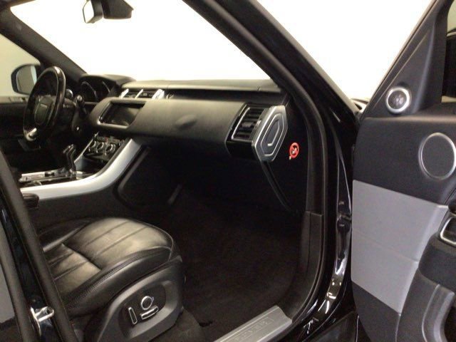 Used 2016 Land Rover Range Rover Sport HSE image 19