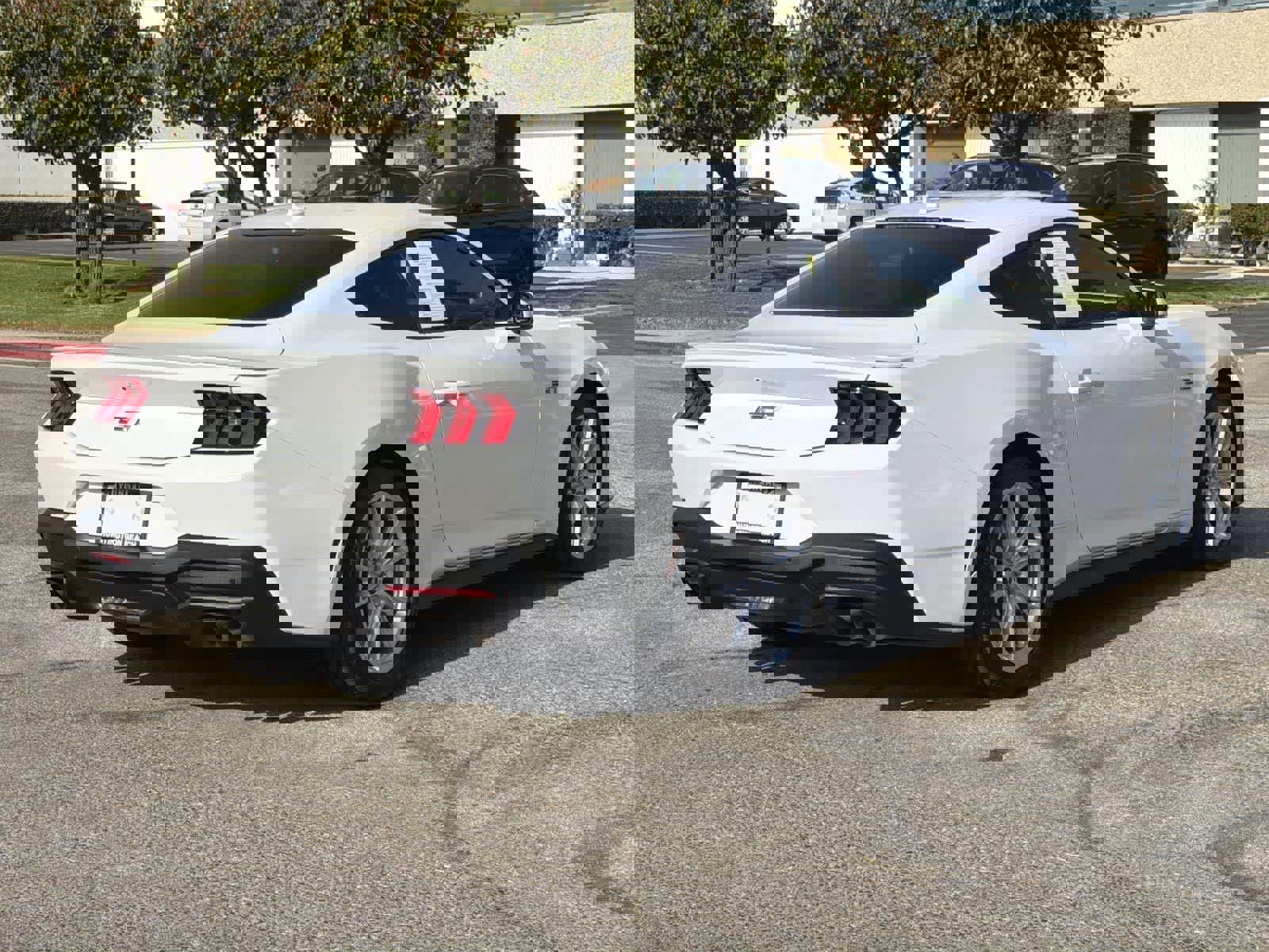 Used 2024 Ford Mustang GT Premium image 4