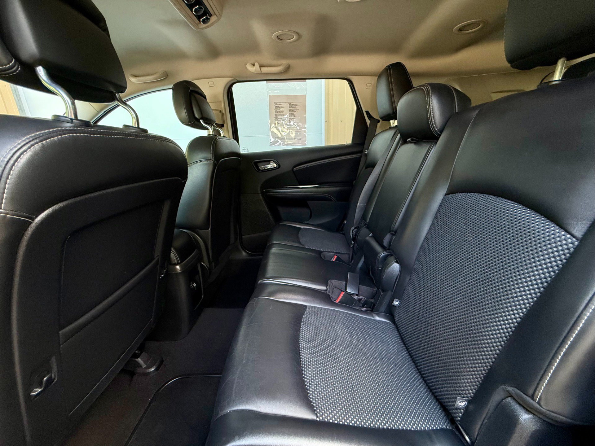 Used 2016 Dodge Journey Crossroad w/ Popular Equipment Group FWD image 23