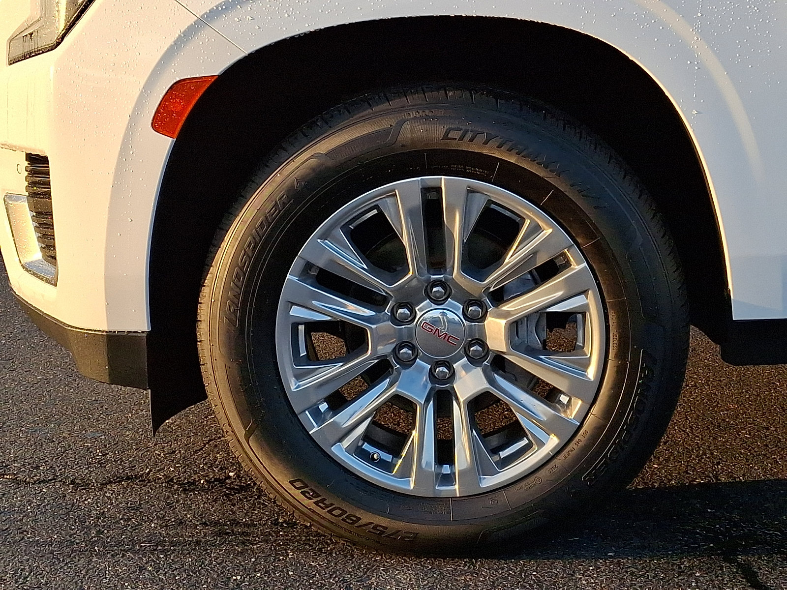 Certified 2023 GMC Yukon Denali AWD/4WD image 9