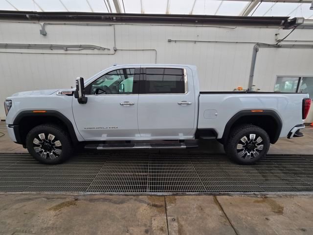 New 2026 GMC Sierra 3500 Denali w/ Denali Reserve Package image 2